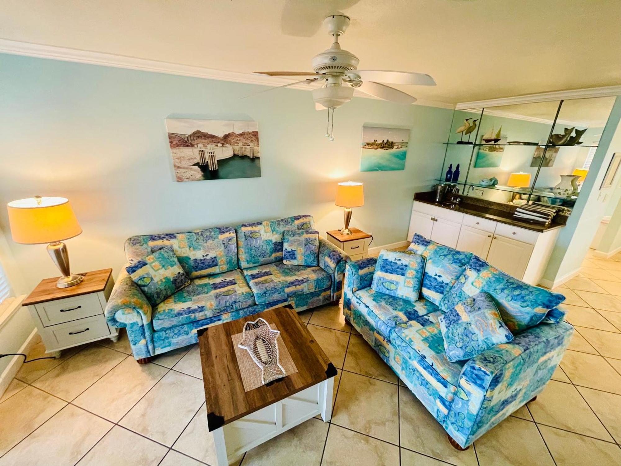 Gulf Coast Gem Private Condo - 2Bed, 1Bath, Sleeps 6, Across The Street From Beach & Gulf, Game Room, Pool Клеруотер-Бич Экстерьер фото